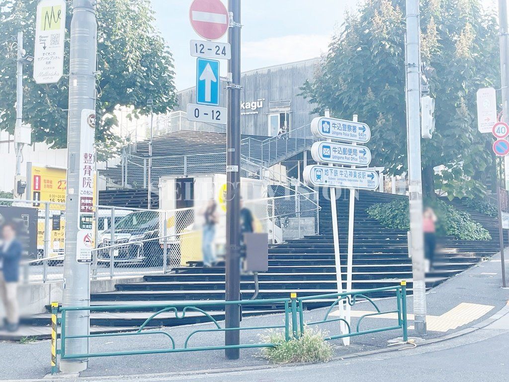 ショッピングセンター　AKOMEYA TOKYO in la kagu（ショッピングセンター）まで770m