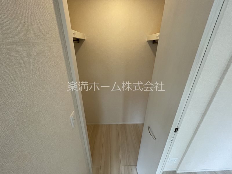 収納　ウオークインクローゼット♪