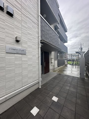 エントランス　06558