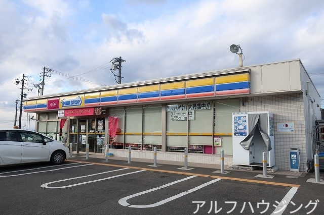 コンビニ　ミニストップ（コンビニ）まで300m
