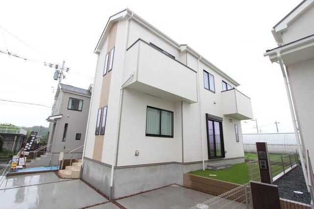 建物外観　★お部屋探しはタウンハウジング高幡不動店まで★