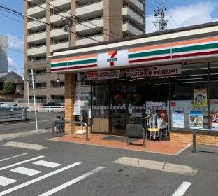コンビニ　セブンイレブン名古屋陶生町店（コンビニ）まで120m