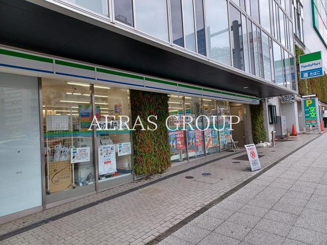 コンビニ　ファミリーマート 横浜岡野一丁目店（コンビニ）まで185m
