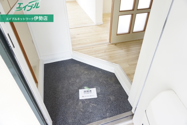 玄関　別部屋参考写真です