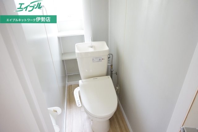 トイレ　別部屋参考写真です