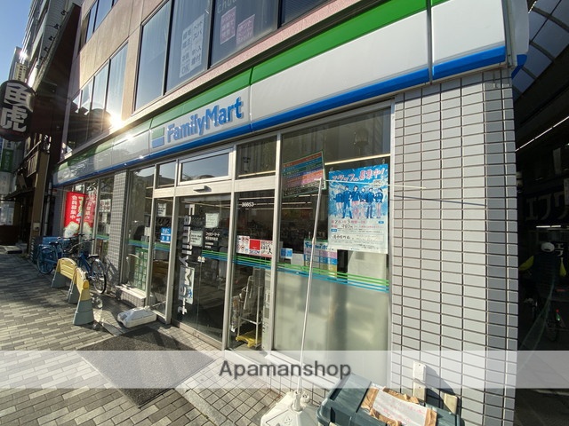 コンビニ　ファミリーマート（コンビニ）まで90m