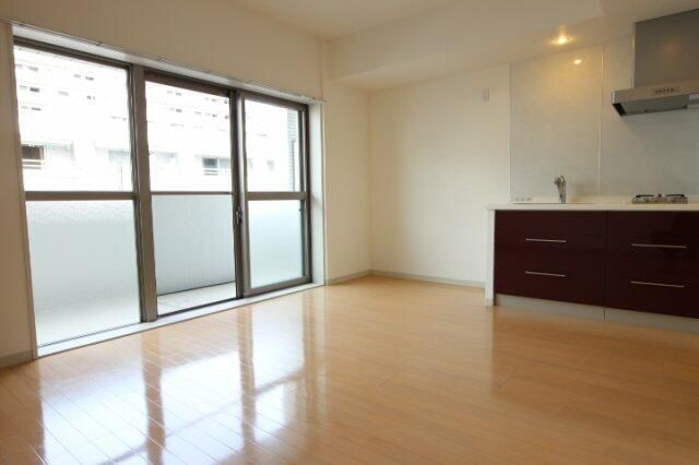居室・リビング　写真は同タイプ住居です。