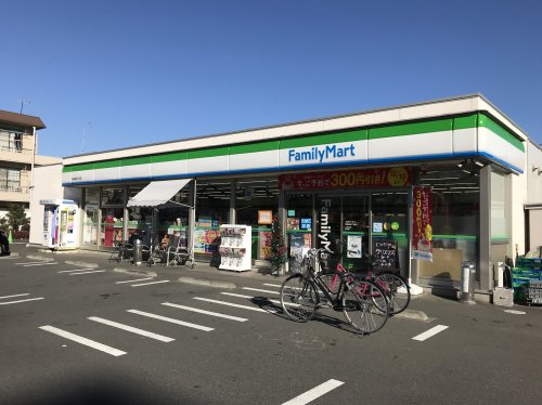 コンビニ　ファミリーマート東青梅四丁目店（コンビニ）まで222m