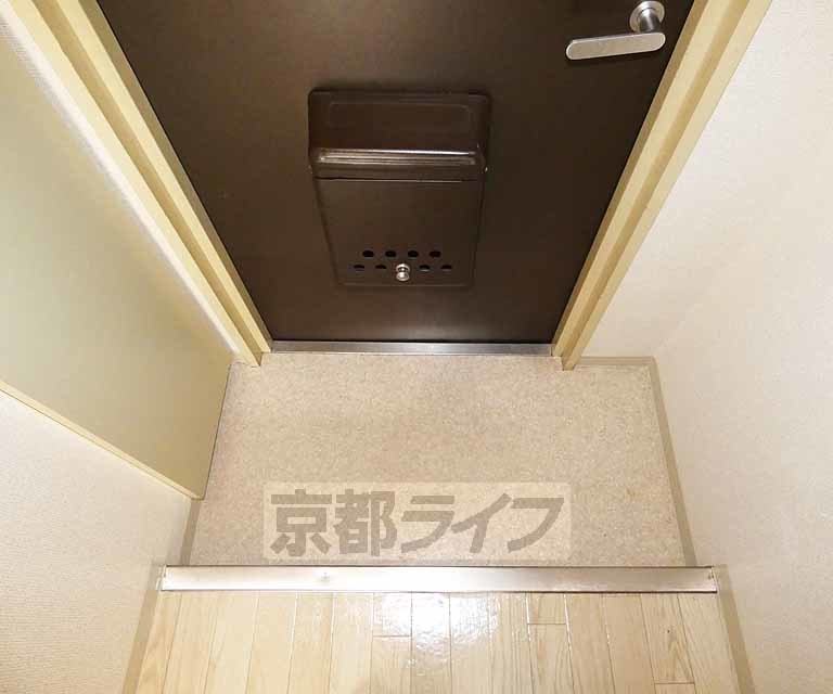 玄関　大きな段差がありません