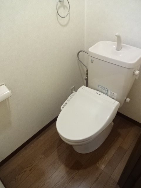 トイレ　参考：307号室（内装・設備が異なる場合があります。）