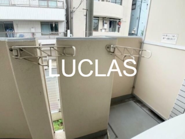 バルコニー　バルコニー付で洗濯物も安心♪