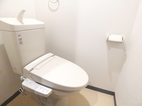 トイレ　ウォシュレット機能付