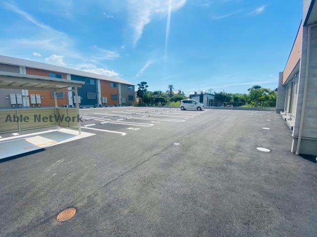 駐車場　駐車場