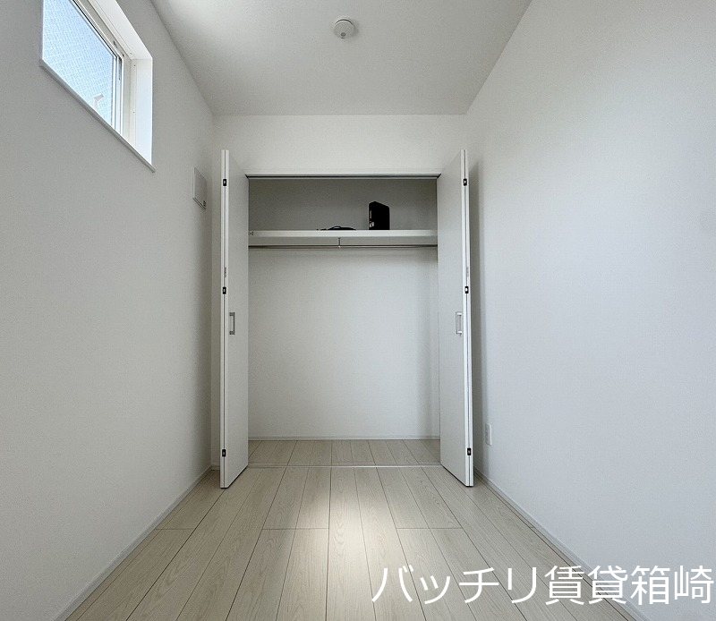 収納　画像は別号室の為、現況優先です。