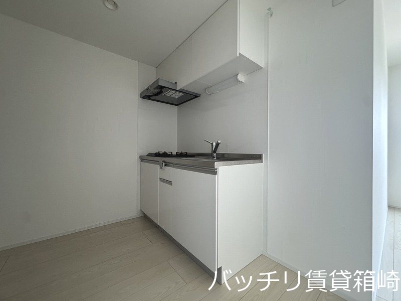 キッチン　画像は別号室の為、現況優先です。