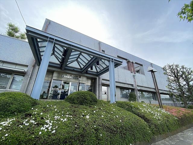 図書館　藤沢市民図書館（図書館）まで189m