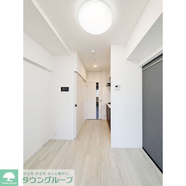 居室・リビング　家具・調度品等はCG加工です。実際の賃貸住居には含まれませ…