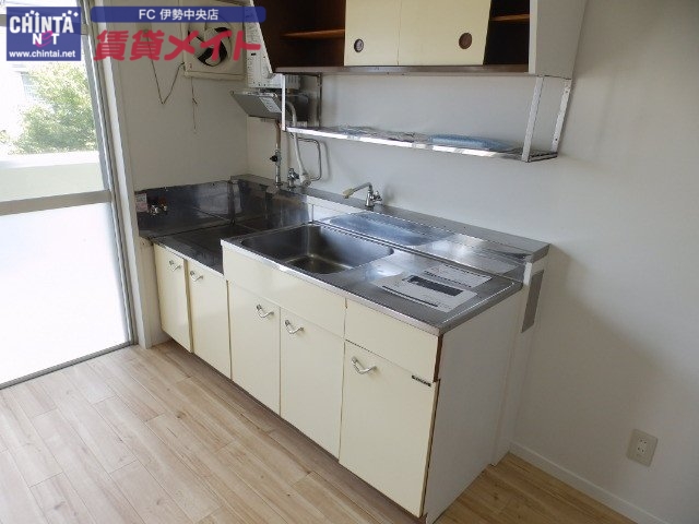 キッチン　同型参考写真