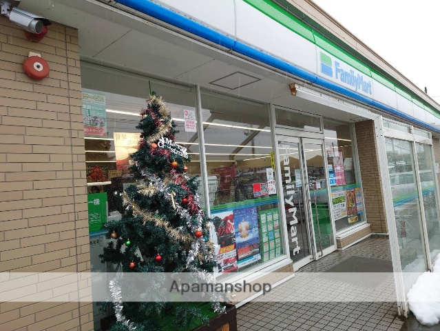コンビニ　ファミリーマート射水大島店（コンビニ）まで1205m