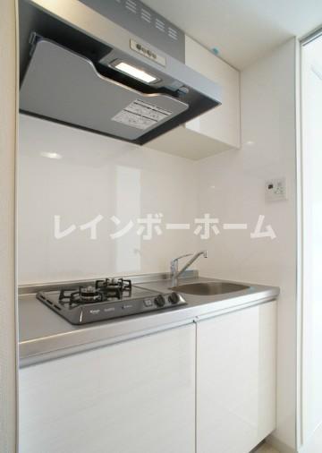 キッチン　コンパクトなキッチンで掃除もラクラク