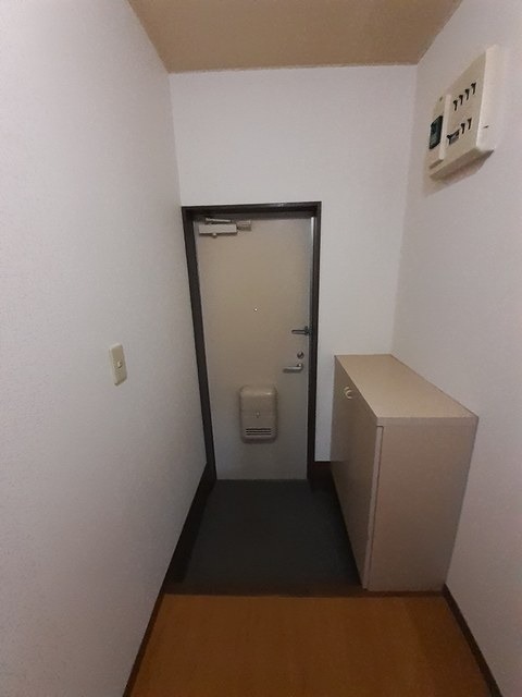 玄関　図面と現状に相違がある場合には現状を優先