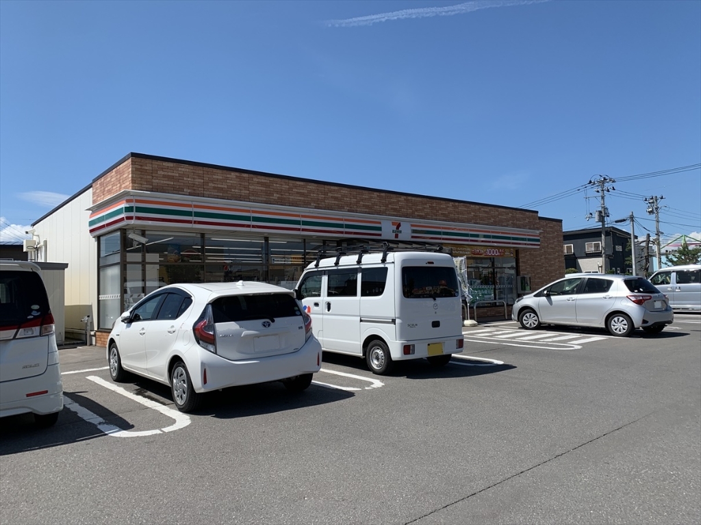 コンビニ　セブンイレブン 青森石江三好店（コンビニ）まで366m