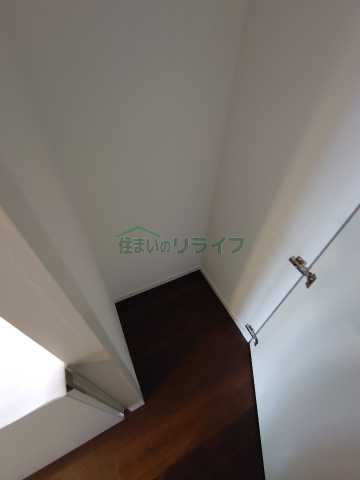 収納　カスタリア大塚
