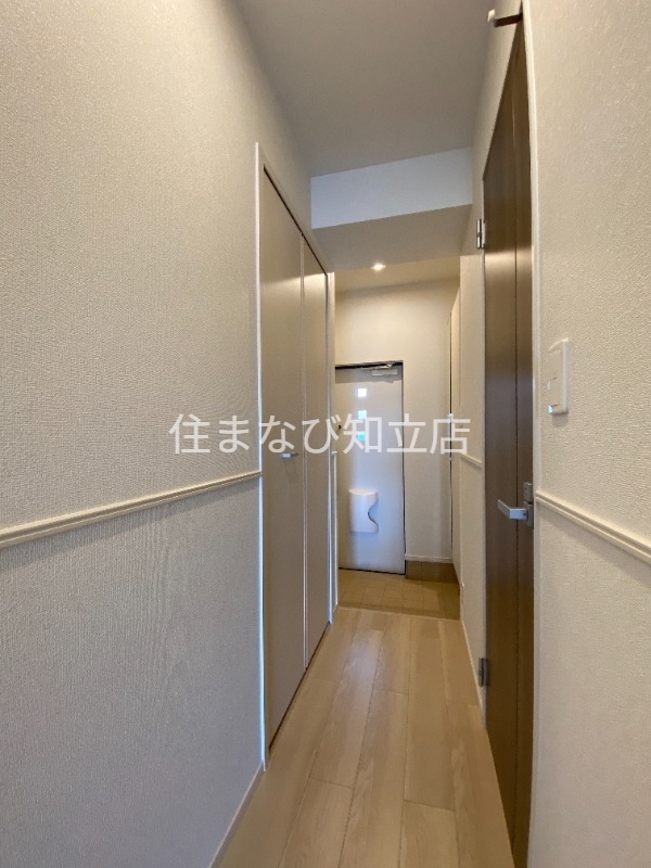 玄関　反転同型タイプ