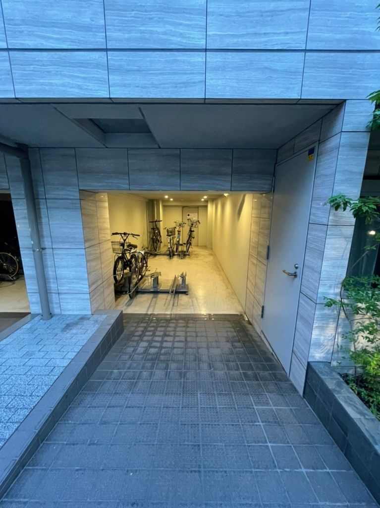 エントランス　駐輪場