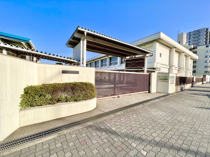 中学校　大阪市立中野中学校（中学校）まで700m
