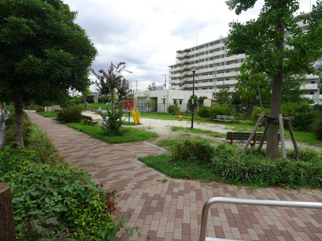 公園　綾瀬七丁目丘公園（公園）まで290m