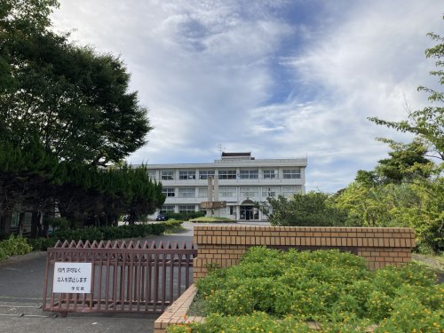 中学校　美浜町立河和中学校（中学校）まで8233m