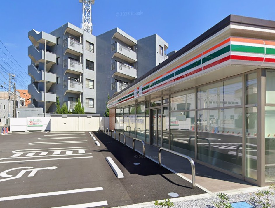 コンビニ　セブンイレブン川口中青木1丁目店（コンビニ）まで350m