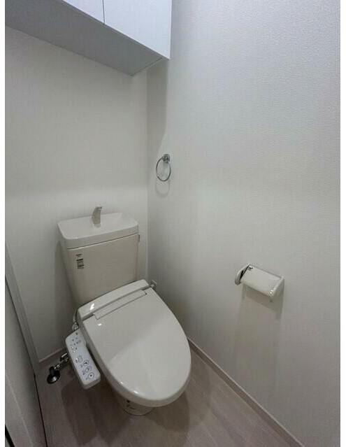 トイレ　落ち着いた色調のトイレです♪