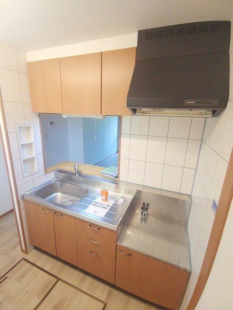 キッチン　写真は別の部屋のものです