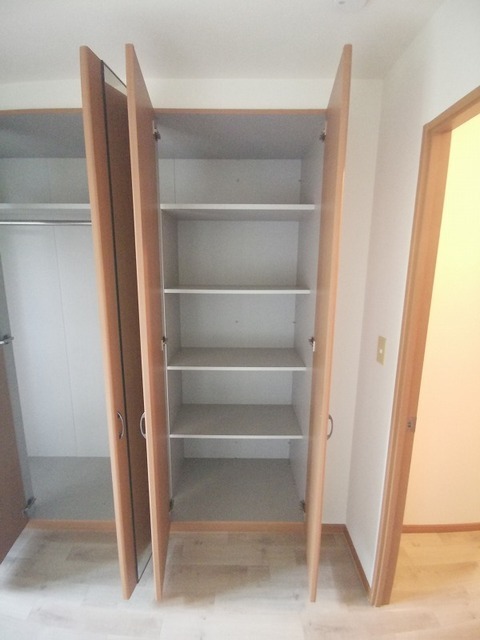 収納　写真は別の部屋のものです