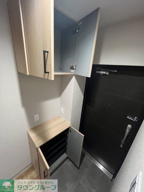 玄関　靴入