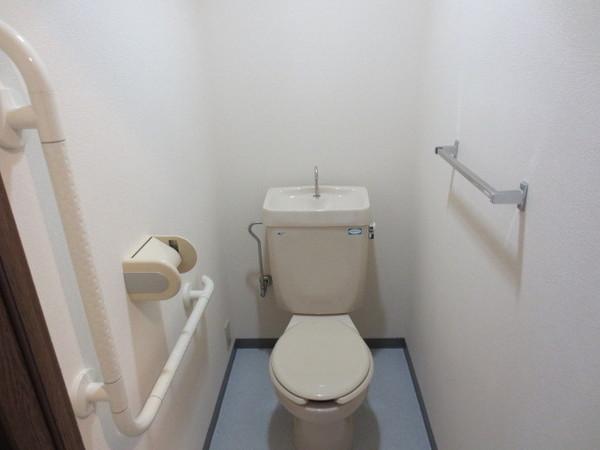 トイレ　清潔感のあるトイレです