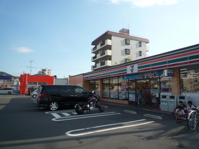 コンビニ　セブンイレブン広島青崎店（コンビニ）まで150m