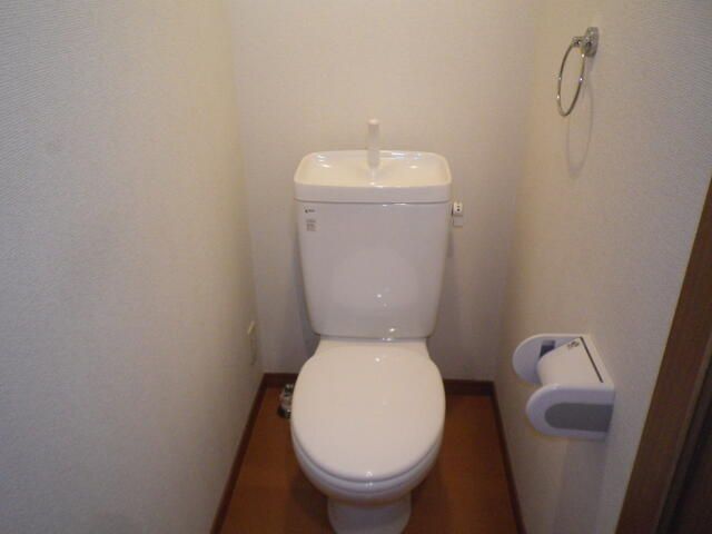 トイレ　※別部屋参考写真