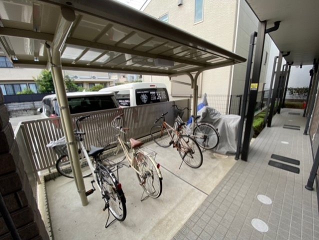 その他　駐輪場です。