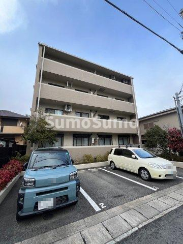 建物外観　落ち着いた雰囲気の外観です