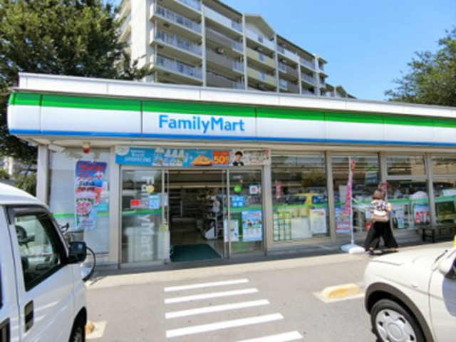 コンビニ　ファミリーマート三鷹台団地南店（コンビニ）まで515m