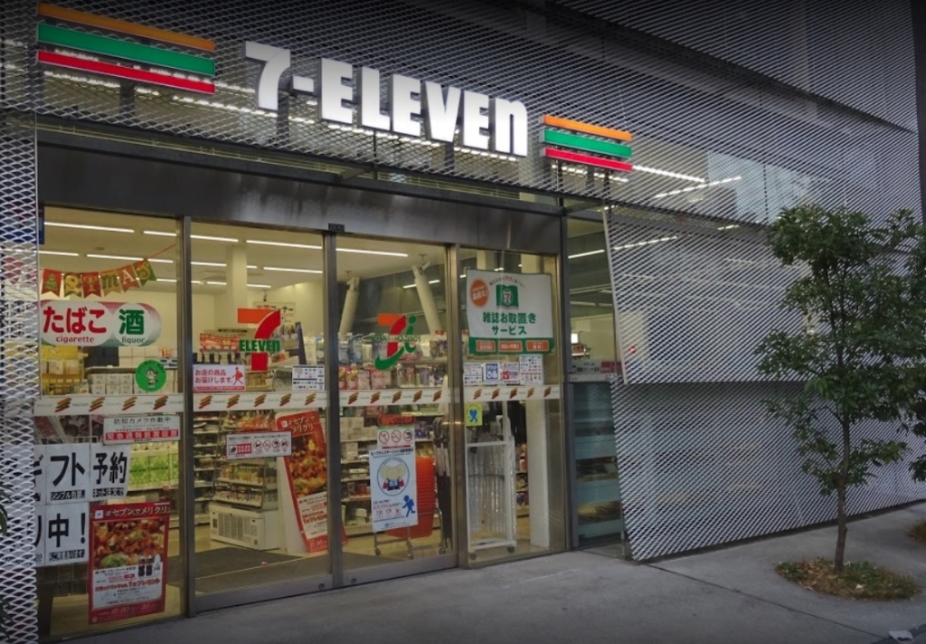 コンビニ　セブンイレブン 墨田亀沢3丁目店（コンビニ）まで688m