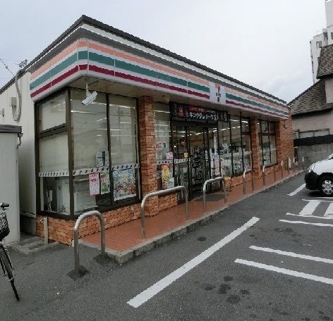 コンビニ　セブンイレブン　光南店（コンビニ）まで750m