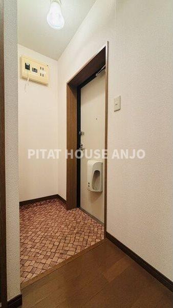 玄関　同物件別部屋