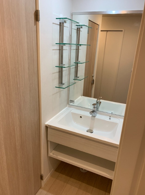 洗面設備　別部屋の写真です。