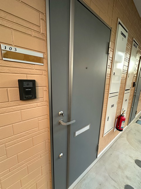 セキュリティ　※参考写真※玄関扉はダブルロックキーになっています♪防犯性が