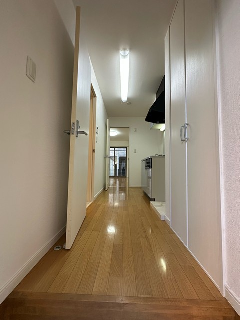 眺望　※参考写真※玄関から室内への景観です！キッチンの奥に洋室8.