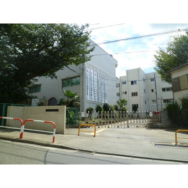 中学校　和光市立大和中学校（中学校）まで1076m